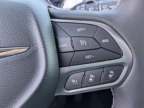 New 2026 Chrysler Pacifica Select FWD image 24