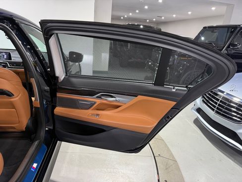 Used 2022 BMW 740i xDrive w/ M Sport Package AWD/4WD image 70