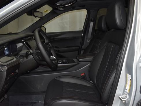 New 2026 Jeep Cherokee Overland w/ Trailer Tow Group image 10