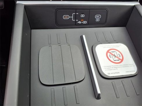 New 2026 Hyundai Santa Fe SE image 8