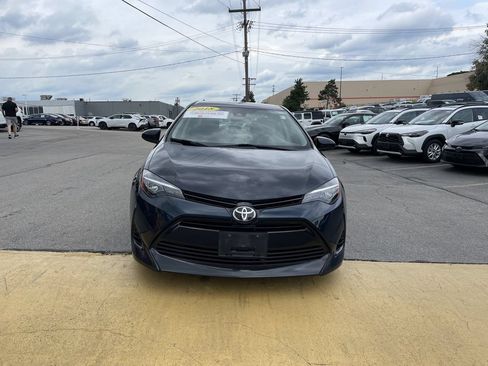 Certified 2018 Toyota Corolla LE FWD image 5