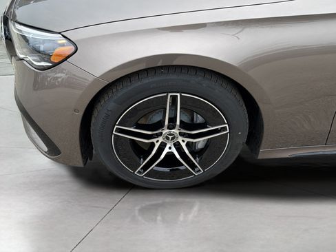 New 2026 Mercedes-Benz E 450 4MATIC Sedan image 9