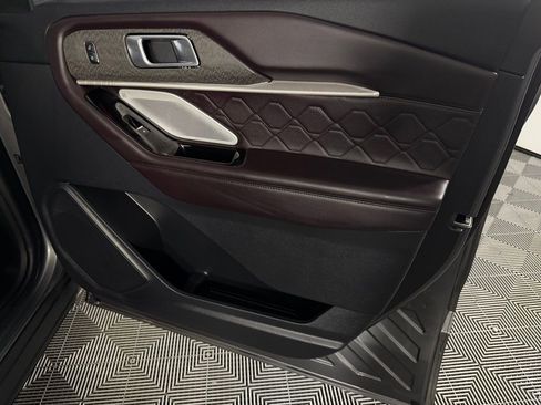 Used 2025 Ford Explorer Platinum w/ LUX Leather Package image 37