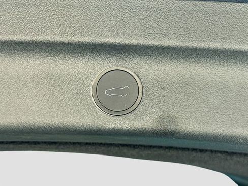 Used 2024 Tesla Model Y Performance AWD/4WD image 13