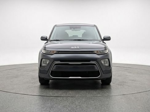Used 2025 Kia Soul LX w/ LX Technology Package FWD image 2