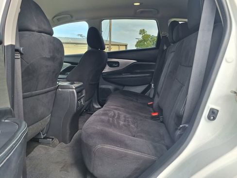 Used 2018 Nissan Murano S image 10