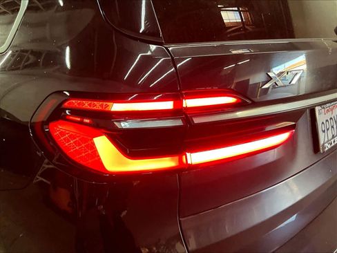 Used 2025 BMW X7 xDrive40i image 31