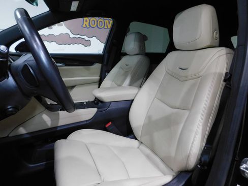 Used 2017 Cadillac XT5 FWD image 29