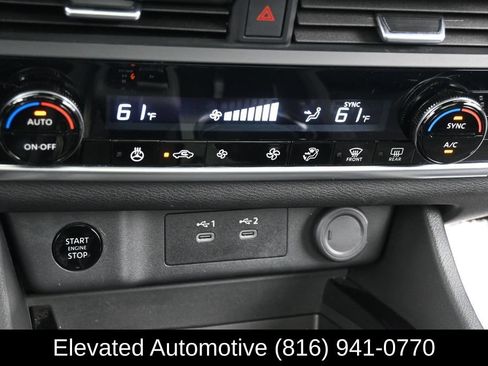 Used 2024 Nissan Rogue SV w/ SV Premium Package AWD/4WD image 11