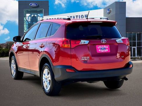 Used 2015 Toyota RAV4 LE image 3