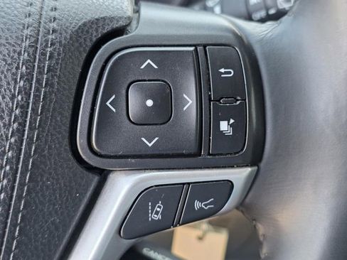 Used 2019 Toyota Highlander Plus image 26