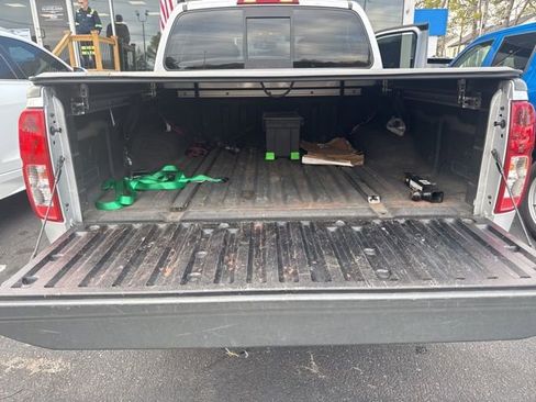 Used 2021 Nissan Frontier SV image 14