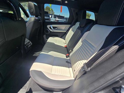 Used 2025 Land Rover Discovery Sport Dynamic SE AWD/4WD image 19