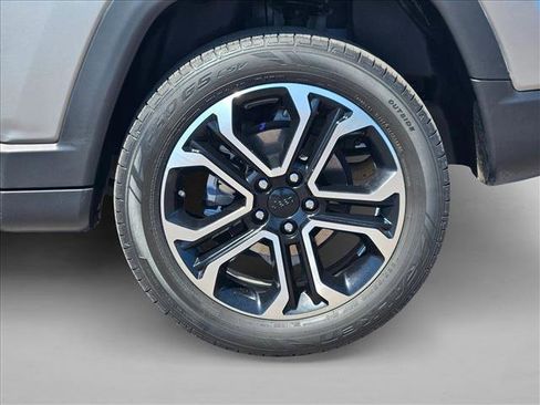Used 2022 Jeep Compass Limited AWD/4WD image 28