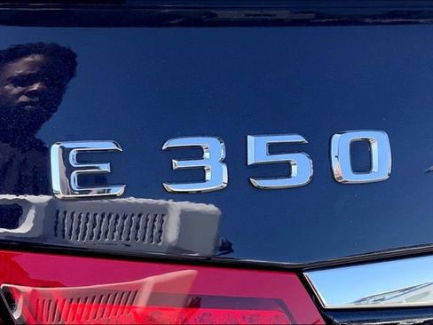 Used 2011 Mercedes-Benz E 350 4MATIC Sedan image 8