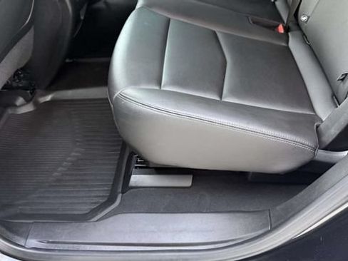 Certified 2024 Cadillac XT5 Luxury w/ LPO, Floor Liner Package AWD/4WD image 57