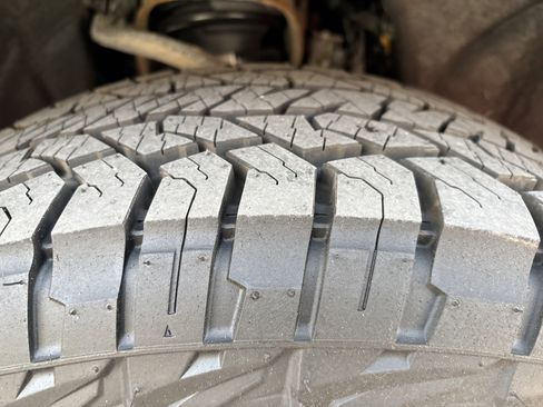 Used 2024 Chevrolet Silverado 1500 LT Trail Boss w/ Convenience Package II image 11