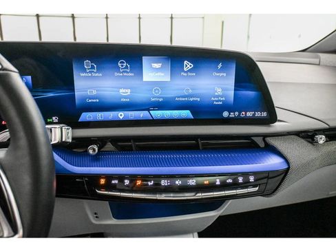 Certified 2025 Cadillac Optiq Sport 1 AWD/4WD image 18