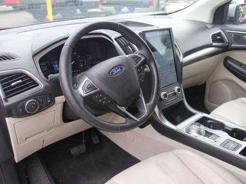 Certified 2022 Ford Edge Titanium AWD/4WD image 23