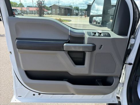 Used 2020 Ford F150 XLT w/ Equipment Group 302A Luxury AWD/4WD image 8