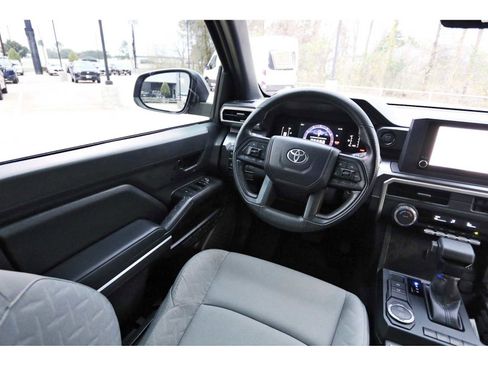 Used 2025 Toyota Tacoma SR5 image 6