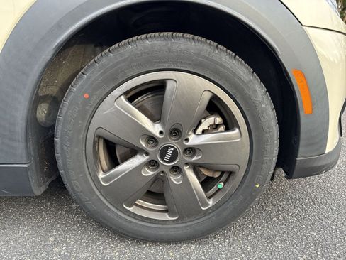 Used 2022 MINI Cooper S image 2