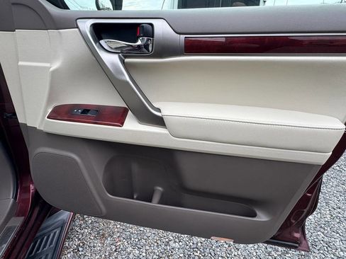 Used 2013 Lexus GX 460 Base AWD 4dr SUV image 29