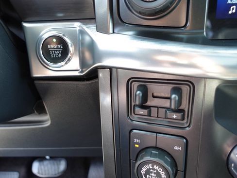 Used 2023 Ford F150 Lariat w/ Equipment Group 502A High image 54