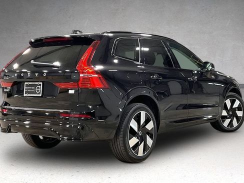 Used 2024 Volvo XC60 T8 Plus w/ Protection Package Premier AWD/4WD image 6