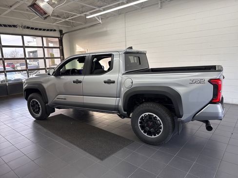 New 2026 Toyota Tacoma TRD Off-Road image 5