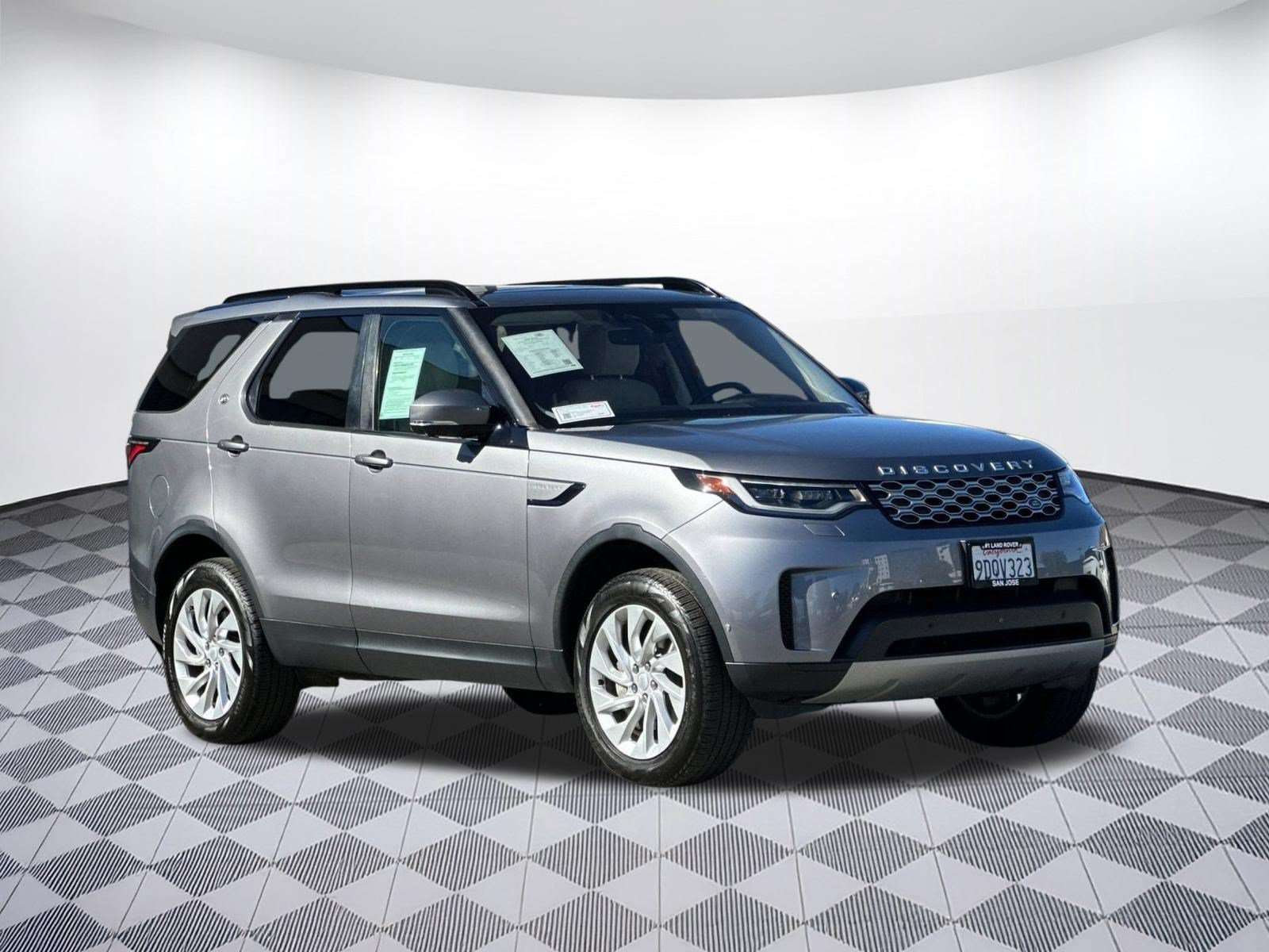 Used 2022 Land Rover Discovery S AWD/4WD image 7