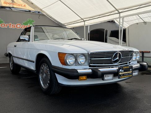 Used 1987 Mercedes-Benz 560 SL image 2