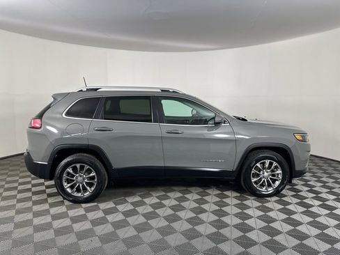 Certified 2019 Jeep Cherokee Latitude Plus w/ Cold Weather Group image 10