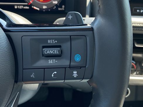 Used 2023 Nissan Rogue Platinum w/ Platinum Premium Package AWD/4WD image 25