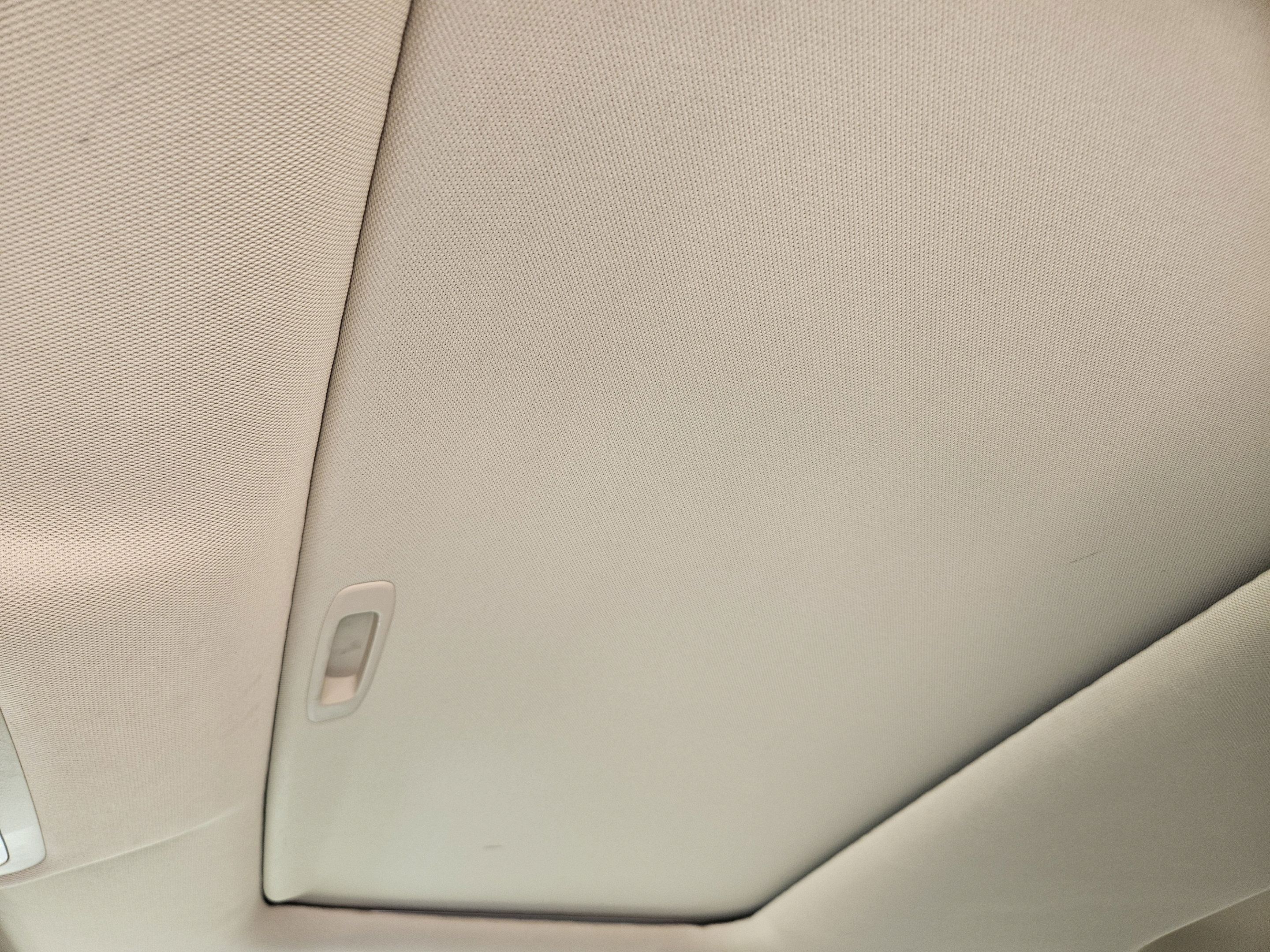 Used 2019 Toyota Highlander XLE FWD image 16