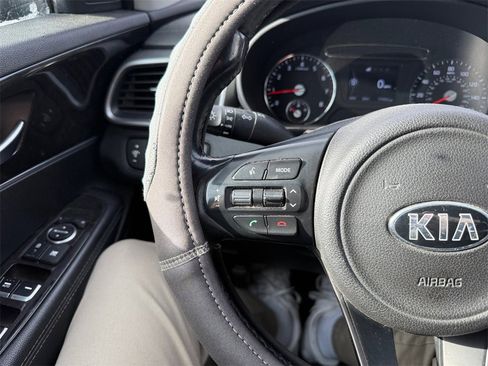 Used 2016 Kia Sorento LX w/ LX Convenience Package image 30