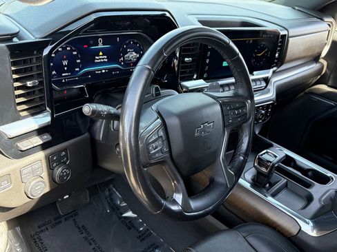 Used 2025 Chevrolet Silverado 1500 High Country w/ High Country Premium Package AWD/4WD image 22