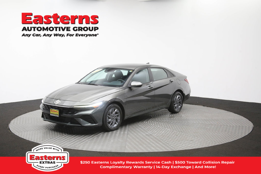 Used 2024 Hyundai Elantra SEL FWD image 55