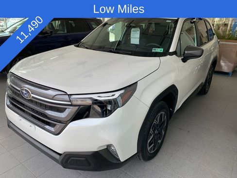 Certified 2025 Subaru Forester Premium AWD/4WD image 2