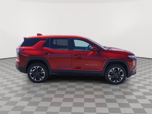 New 2026 Chevrolet Equinox LT FWD image 2