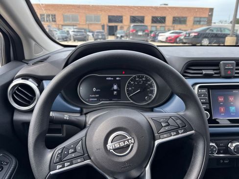 Used 2025 Nissan Versa SV FWD image 32