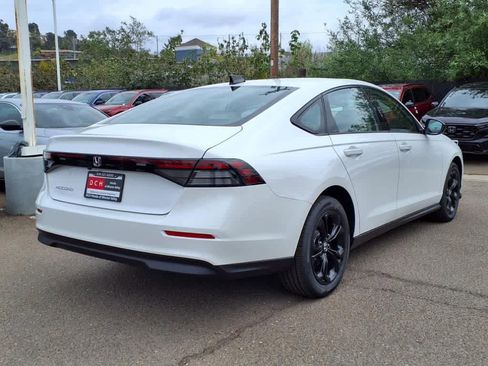 New 2025 Honda Accord SE image 5