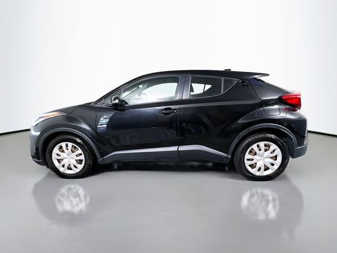 Used 2021 Toyota C-HR LE image 9