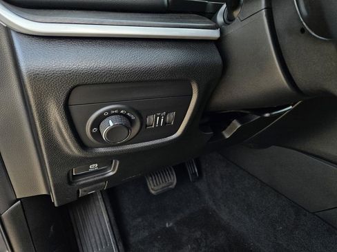 New 2026 Jeep Grand Cherokee L 2WD image 14