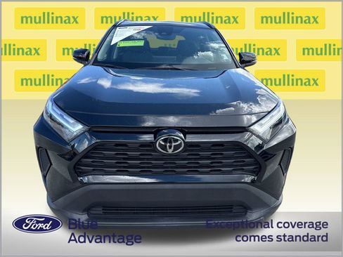 Used 2022 Toyota RAV4 XLE w/ Convenience Package FWD image 12