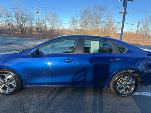 Used 2021 Kia Forte LXS image 1