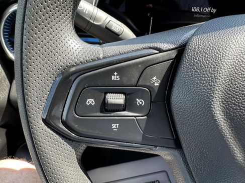 Used 2025 Chevrolet Trax LT FWD image 22