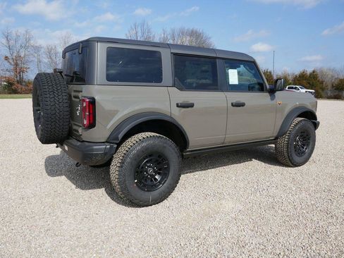 New 2026 Ford Bronco Badlands w/ Sasquatch Package AWD/4WD image 5