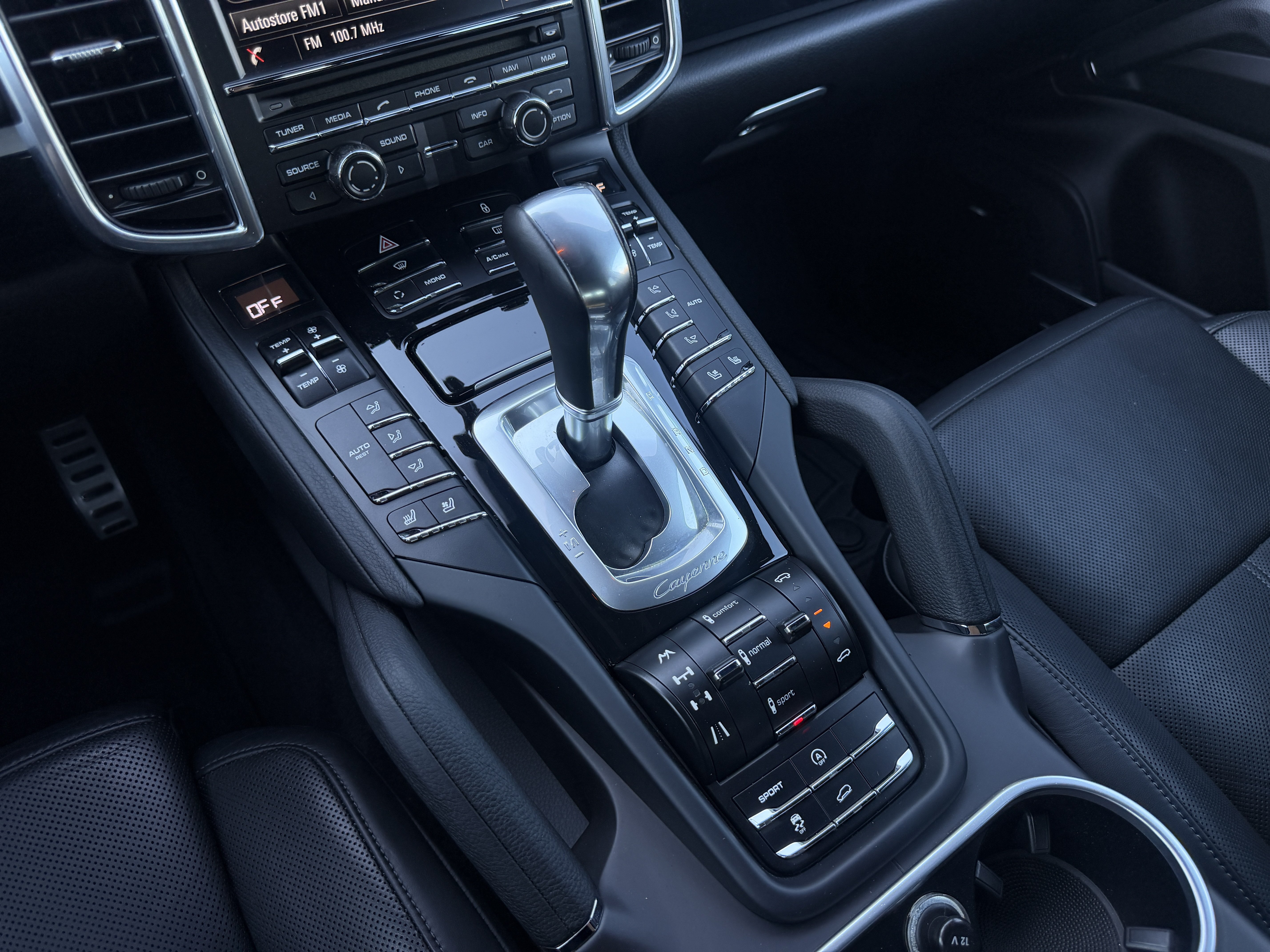 Used 2013 Porsche Cayenne S AWD/4WD image 29