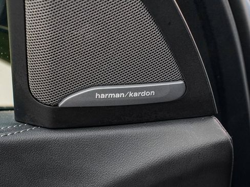 Used 2023 BMW X7 xDrive40i w/ M Sport Package image 11